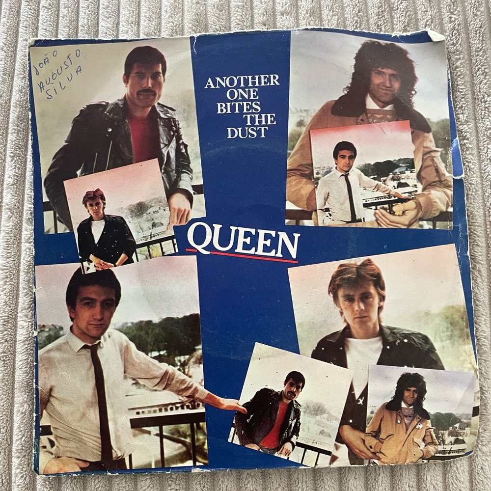 Queen 'Another One Bites the Dust' 7”Vinyl Record Original Portugal Release
